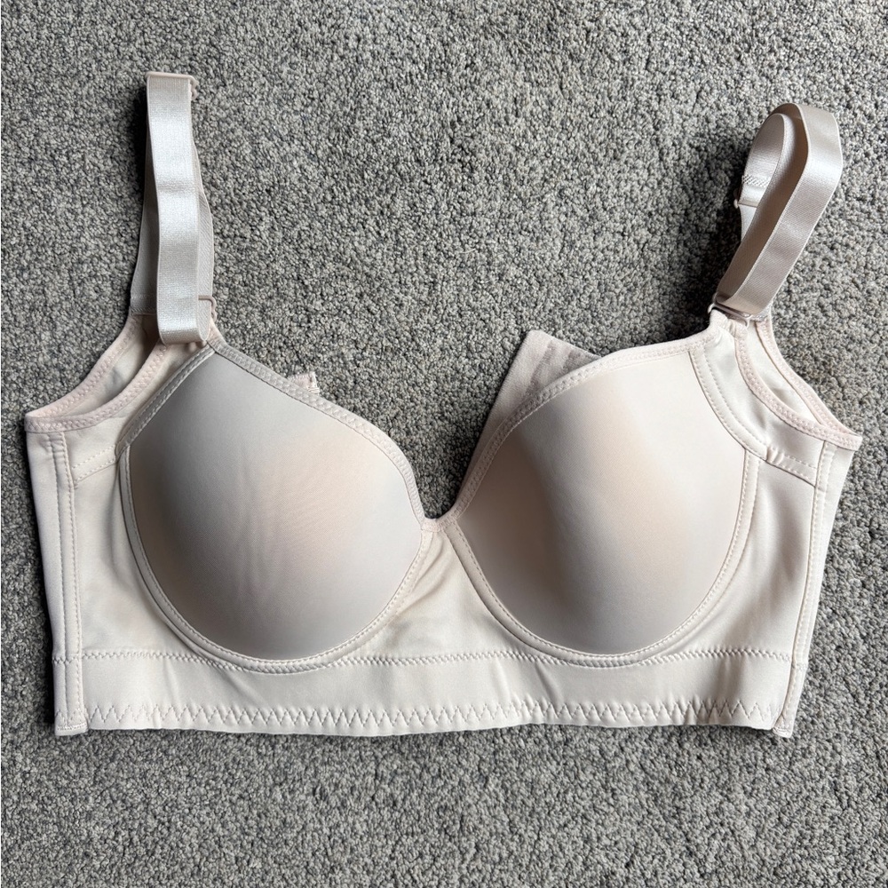 Amazon Cream Seamless Back Slimming Bra Intimates - Picture 2 of 4
